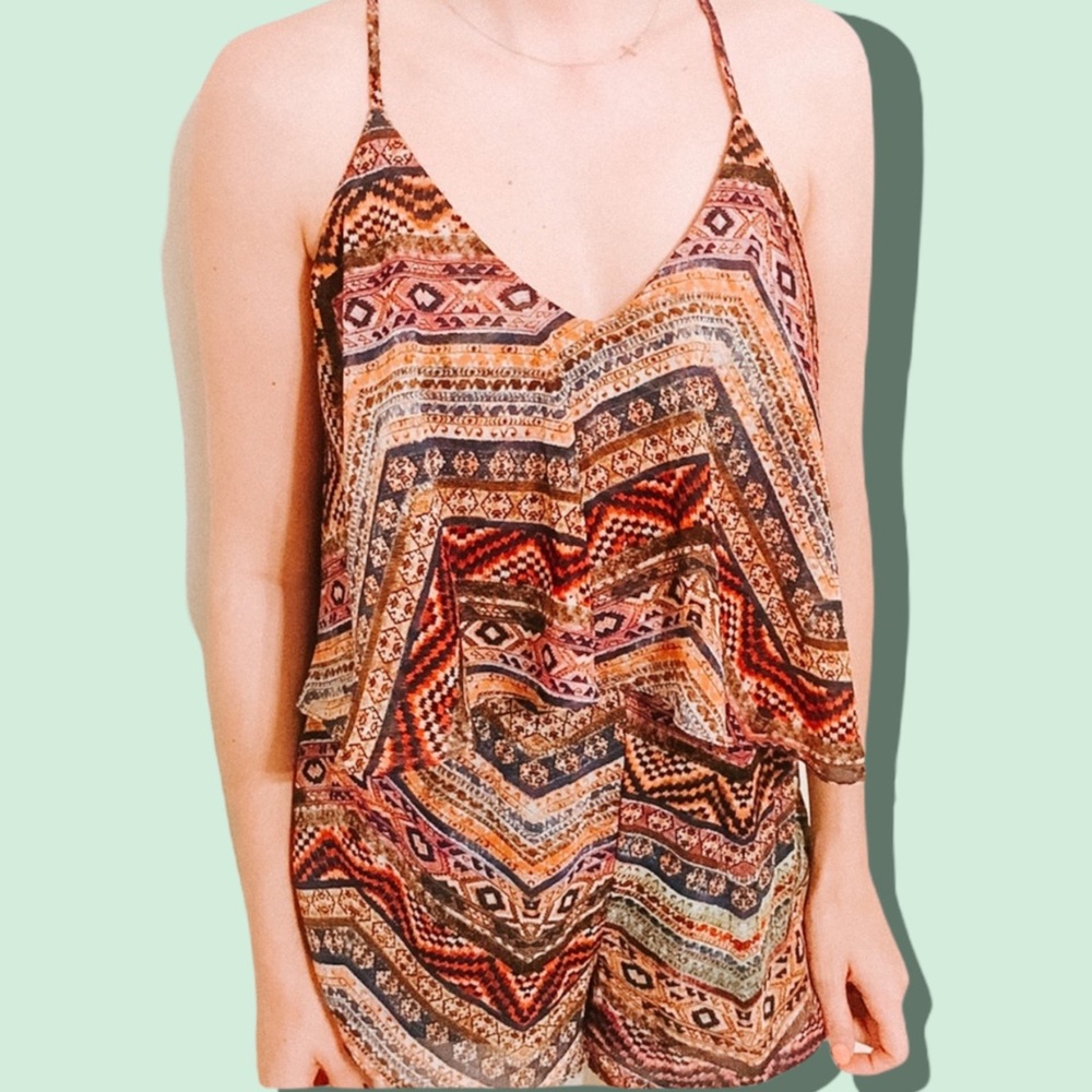 🦄 BACKLESS ROMPER - Picture 3 of 4